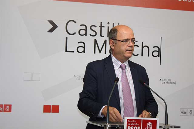 El PSOE exige a Cospedal que sea ella quien explique por qué la Junta contrató a una empresa de detectives “porque todo esto huele muy mal”