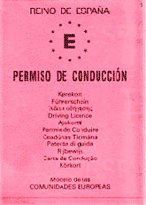 Detienen a una persona en Quintanar del Rey por conducir con un carnet falso