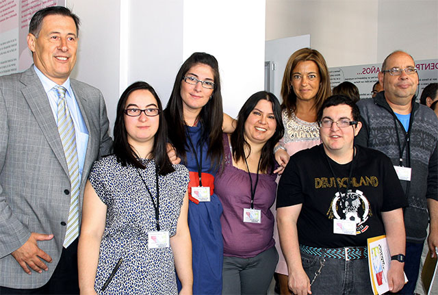 Leis: “Conocer las necesidades y problemas de las personas con discapacidad es una prioridad del Gobierno regional”