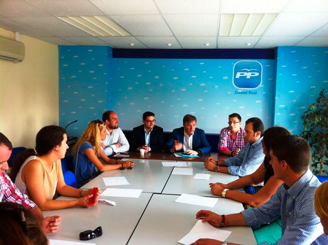 Cañizares califica la propuesta socialista de subir los impuestos como “políticas antiguas que han arruinado la región”