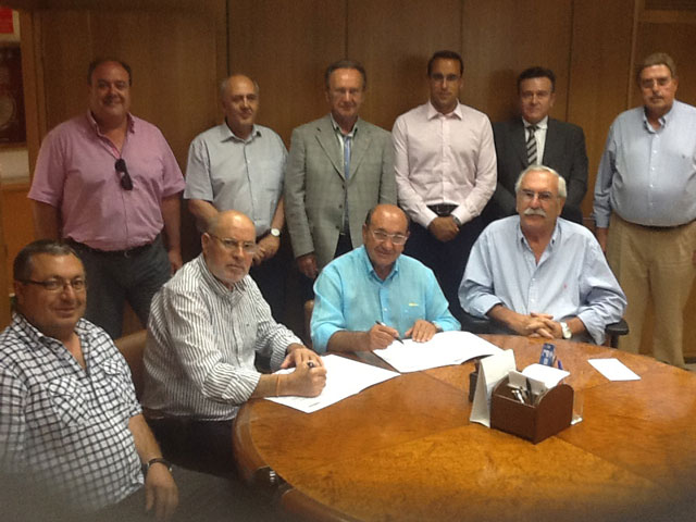 Globalcaja y la Sociedad Cooperativa de Frutos Secos del Mañán, que representa a más de 5.500 socios, firman un importante convenio de colaboración