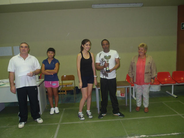 Gran ambiente en el torneo de ferias de tenis de mesa