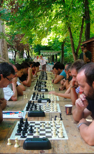 Víctor Cólliga triunfa en un torneo de Ferias pasado por agua