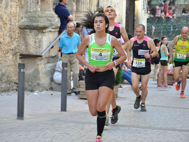Santiago García y Mª Jesús Algarra se alzan con la victoria en la carrera popular de Cardenete