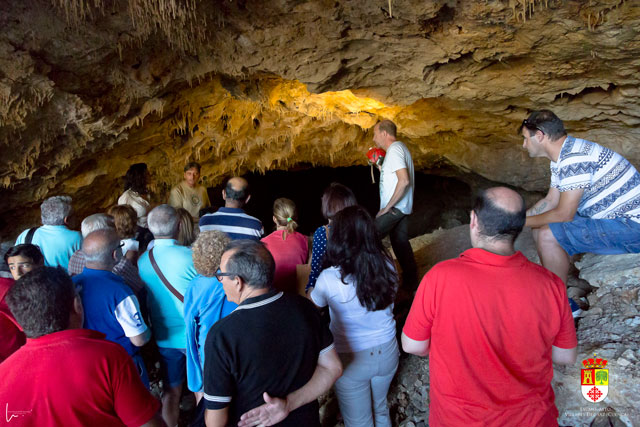 Visita a la cueva de La Moneda de Villares del Saz 