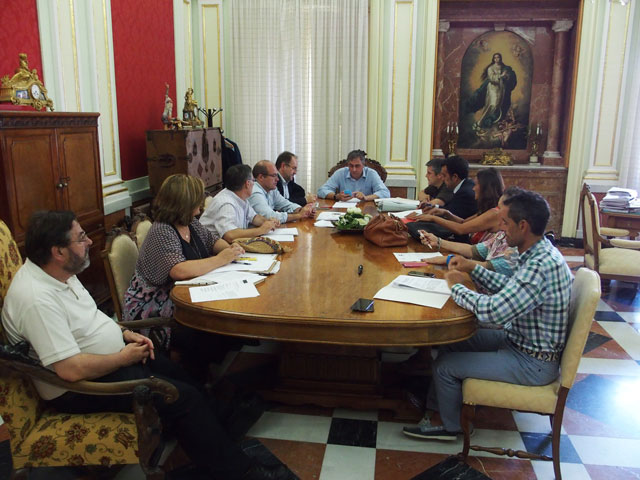 La Junta de Gobierno Local aprueba la incautación parcial del aval que garantiza la ejecución, entre otras, de las obras de iluminación de la Plaza de la Reina Sofía