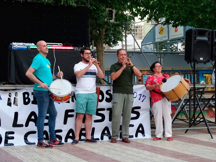 Actuación de los 'Dulzaineros de Cuenca' en Casablanca