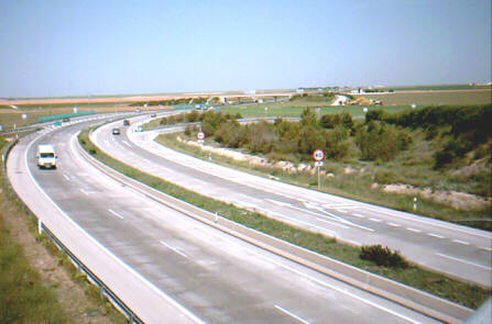 Sanidad y Asuntos Sociales recomienda a los ciudadanos que, en sus viajes, ingieran alimentos pelados y cocinados