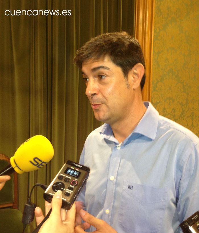 Ávila asegura que mientras sea alcalde mantendrá el empleo público
