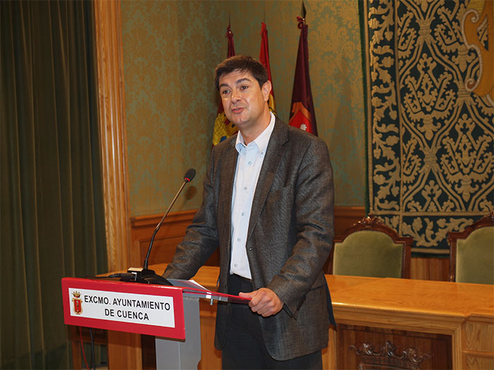 Juan Ávila anuncia una bajada del 5% en los sueldos del alcalde y de los concejales liberados