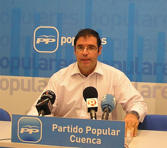 Prieto califica a Cospedal como “la locomotora de la recuperación económica” de Castilla-La Mancha, frente a un Barreda “sinónimo de paro, deuda y déficit”