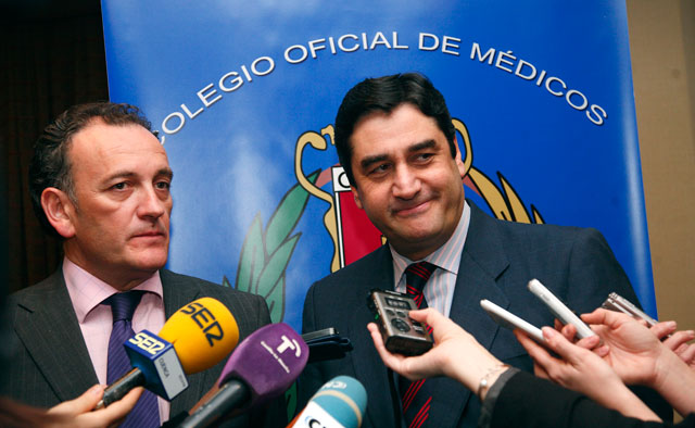 Echániz pregunta al PSOE por qué se oponen a que los pacientes puedan elegir médico y hospital