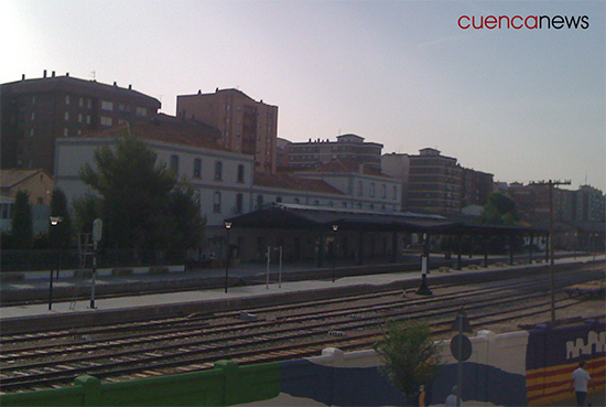 La Consejería de Fomento  y la plataforma en defensa del ferrocarril de Cuenca celebran una reunión con el objetivo de modernizar el tren