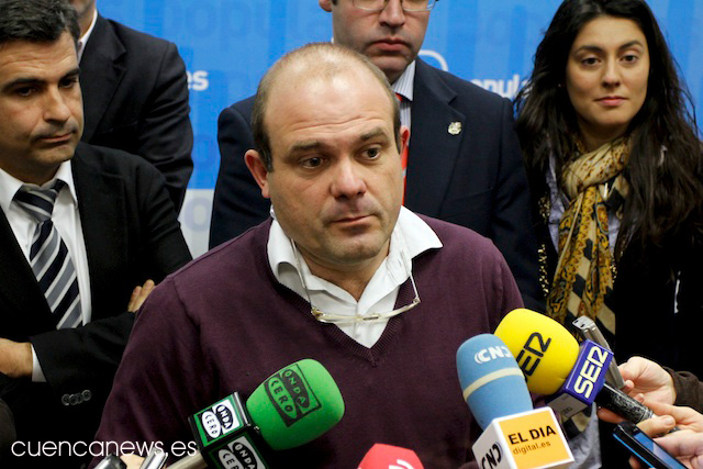 El PP dice que es falso que se vayan a ahorrar 800.000 euros anuales en el servicio de limpieza