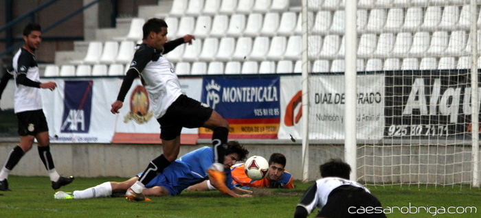 El Conquense golea al Talavera con doblete de Toncheff y consolida su liderato (0-4)