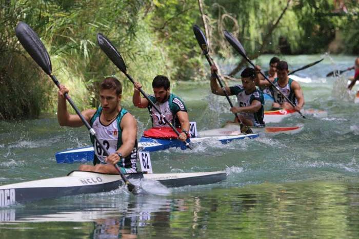 El Club Piragüismo Cuenca con Carácter brilla en la XV edición de la Puente a Puente