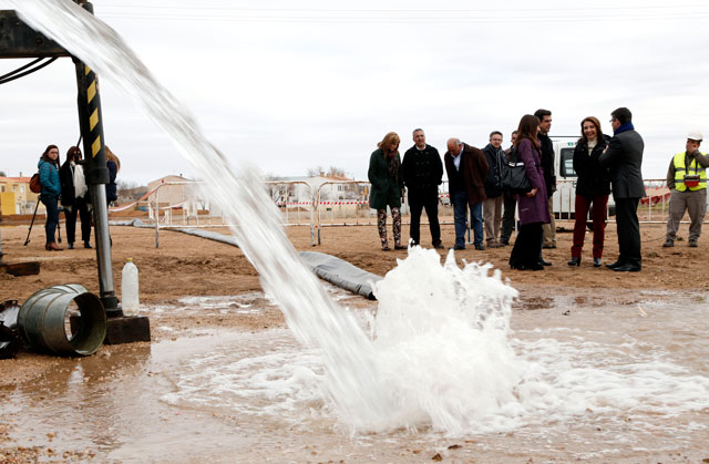 García valora las obras que está acometiendo la Junta regional de “poco coste económico” pero “necesarias para asegurar el abastecimiento de agua”