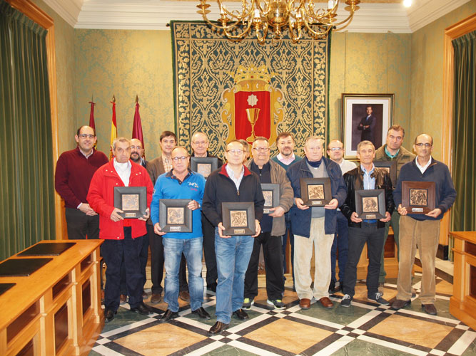 El Ayuntamiento reconoce a los trabajadores municipales que se han jubilado en 2014