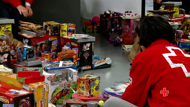 Cuenca se vuelca con la campaña de recogida de juguetes de Cruz Roja 