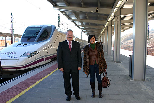 Más de 200.000 pasajeros han utilizado la nueva linea AVE que conecta Madrid - Castilla-La Mancha y Valencia
