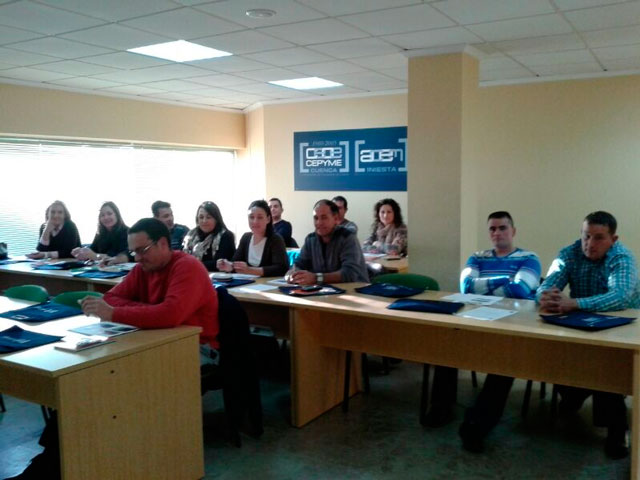 Autónomos se forman en Iniesta sobre la legalización de transporte nacional e internacional de mercancías por carretera