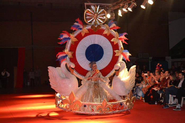 Susana Cano-Triguero coronada reina del Carnaval 2016 de Mota del Cuervo 