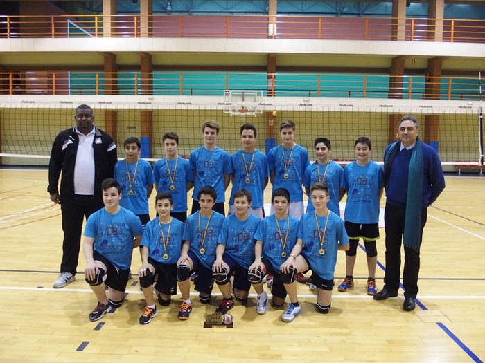 Mariscal felicita al Club Voleibol Hervás infantil masculino por su título de campeón de la Copa de España