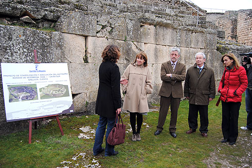 La Junta anuncia el próximo inicio de los trabajos para la recuperación total del anfiteatro romano de Segóbriga