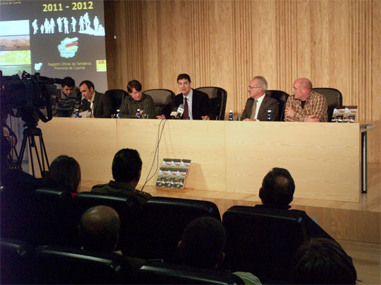 La Diputación Provincial presenta una nueva edición de la guía “Senderos de Cuenca”