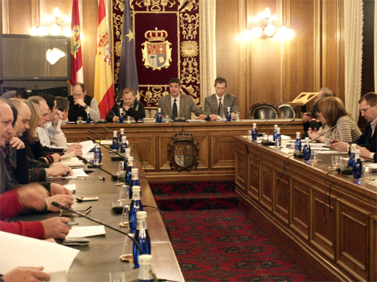 El pleno de la Diputación da “luz verde” a los planes provinciales con una inversión de ronda los 8,5 millones de euros