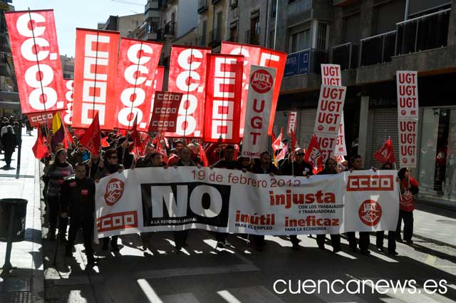 2.500 conquenses  claman contra la reforma laboral del PP