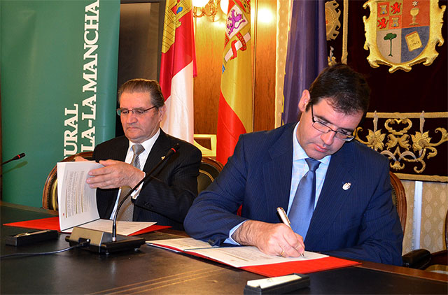 Caja Rural Castilla-La Mancha inyecta 50 millones para dar créditos a los ayuntamientos de Cuenca