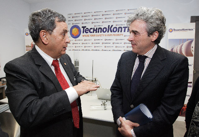 Esteban asegura que el Gobierno regional ayudará a las empresas que pongan en marcha tecnología punta 