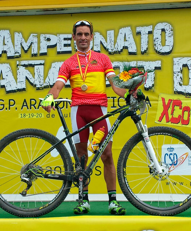 Ángel Llorens y Cristian Cañada  premiados y reconocidos en la gala del ciclismo de Castilla-La Mancha