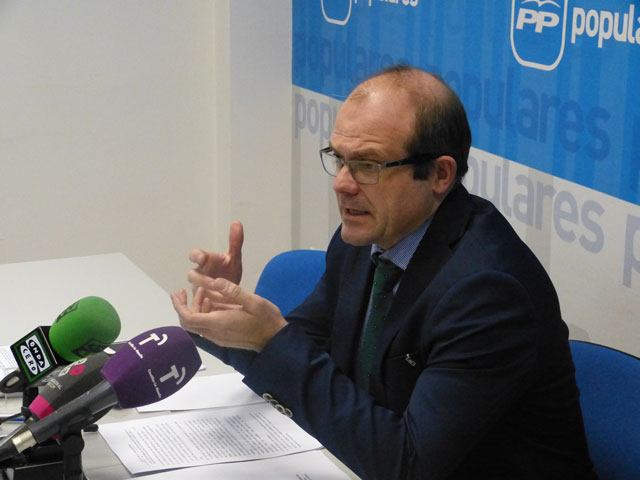 El PP denuncia que Ávila ha maniobrado para que su imputación por prevaricación no coincida con las elecciones