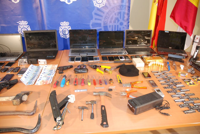 La Policía Nacional desarticula en Guadalajara   una organización responsable de 50 robos en establecimientos comerciales