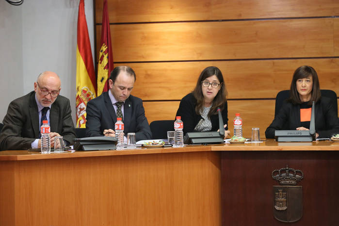 Reducir los tiempos de demora y mejorar la información a los pacientes en lista de espera, objetivos del Gobierno regional