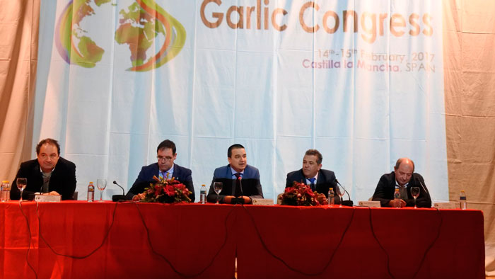 La Junta hace un llamamiento a las cooperativas del ajo de Castilla-La Mancha para que se integren comercialmente 