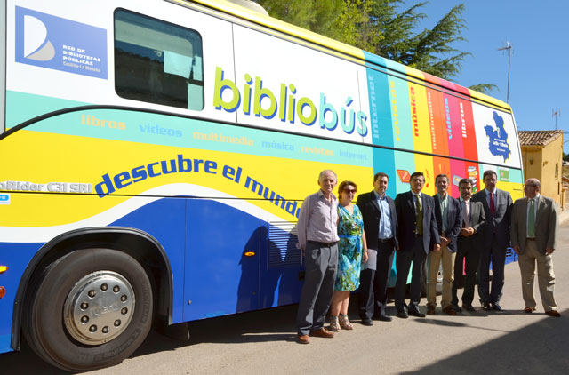 Renovado el convenio para prestar el servicio de Bibliobús