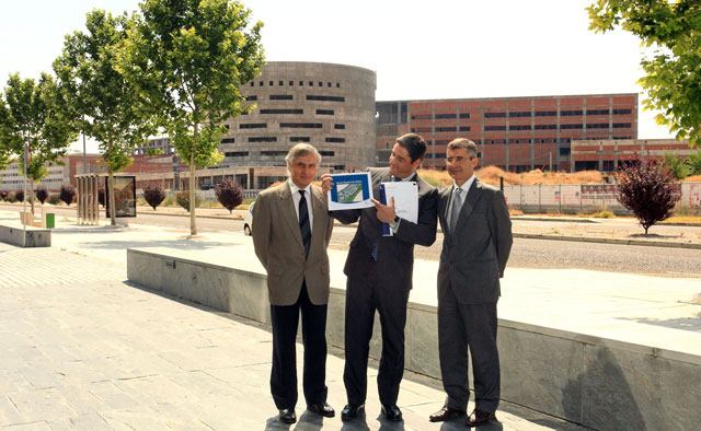 Echániz: “El apoyo del BEI al Hospital de Toledo demuestra que Castilla-La Mancha recupera el crédito internacional”