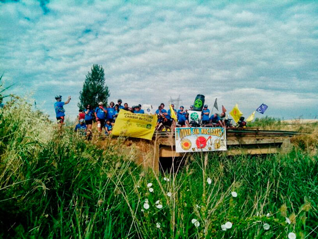 La Ecomarcha 2013 finaliza su recorrido protestando contra el cementerio nuclear