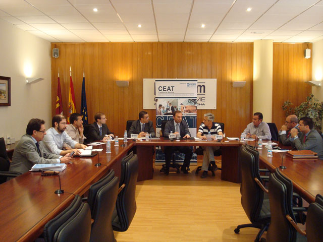 CEAT traslada sus propuestas al director general de economía