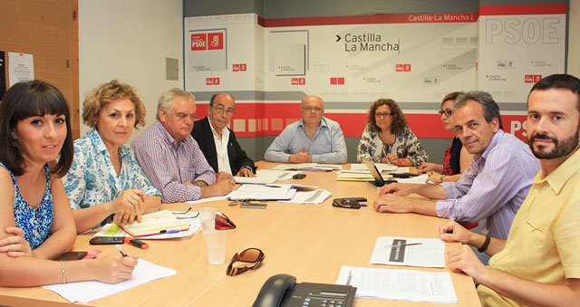 El PSOE de Castilla-La Mancha pide al Ministerio de Hacienda que investigue todos los ingresos de Cospedal