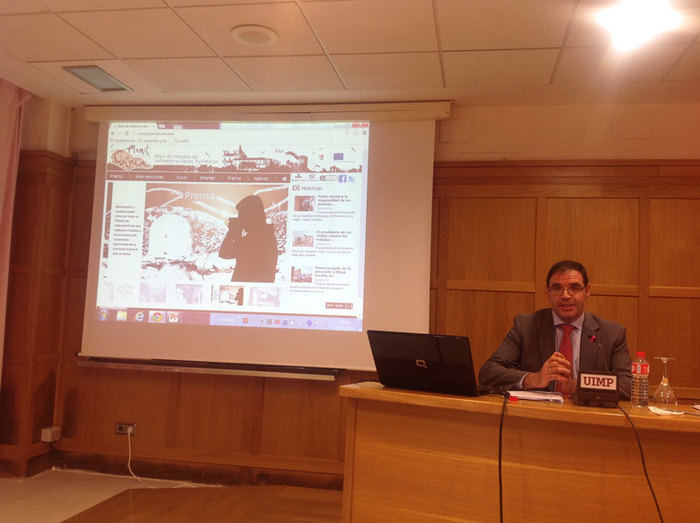 Prieto explica el PLAMIT en un curso de la UIMP en Santander