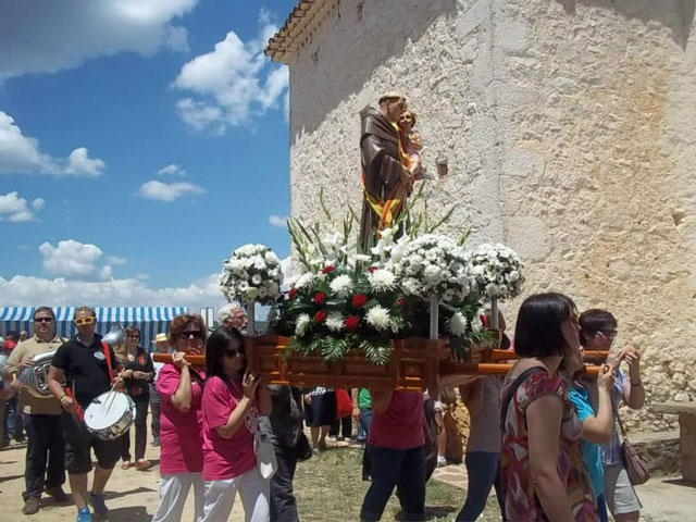Un grupo de oriundos de Aliaguilla residentes en Mislata toma los cargos de 2015