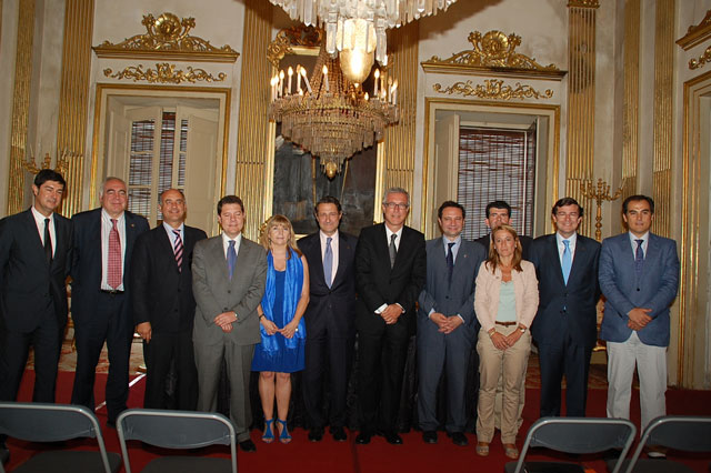 Los nuevos Alcaldes del Grupo Ciudades Patrimonio reciben las Insignias en el marco de la Asamblea Ordinaria realizada en Tarragona