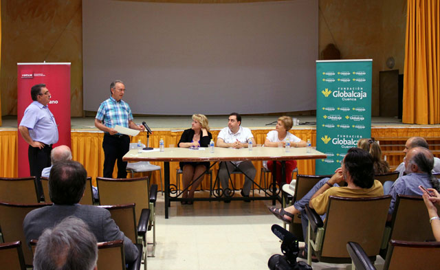 Reconocimiento a la Fundación Globalcaja-Cuenca en el curso de poesía en Priego