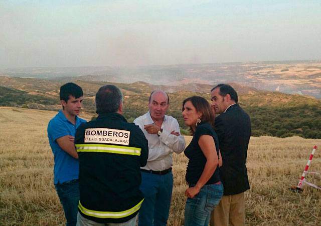 Ciudadanos visita la zona afectada por el incendio forestal de Humanes