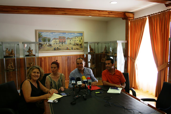El ayuntamiento de Tarancón firma un convenio para fomentar la integración laboral de las personas con discapacidad