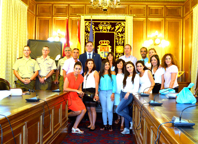 Recepción en la Diputación Provincial de Cuenca a una delegación de jóvenes libaneses